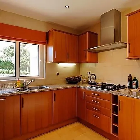 Carvoeiro Sleeps 6 Pool Air Con Wifi