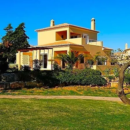 Villa Carvoeiro Sleeps 6 Pool Air Con Wifi *
