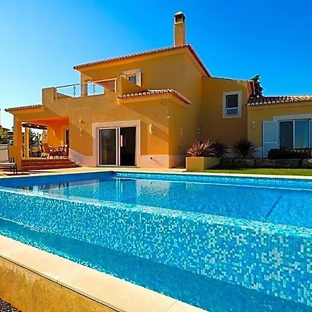 Carvoeiro Sleeps 6 Pool Air Con Wifi Villa *